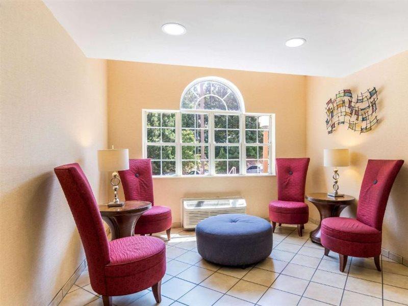 Quality Inn Chester - South Richmond Екстериор снимка