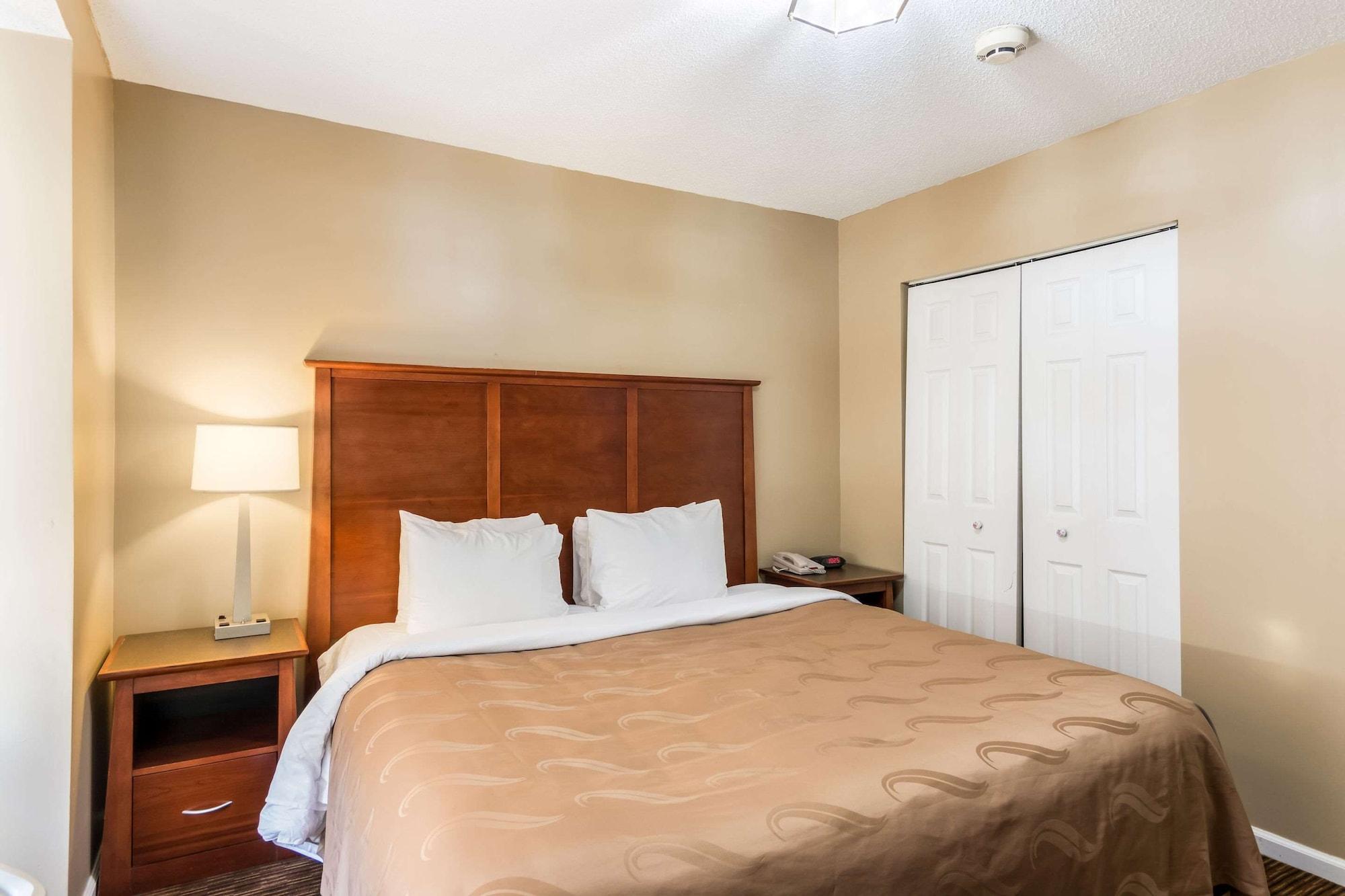 Quality Inn Chester - South Richmond Екстериор снимка