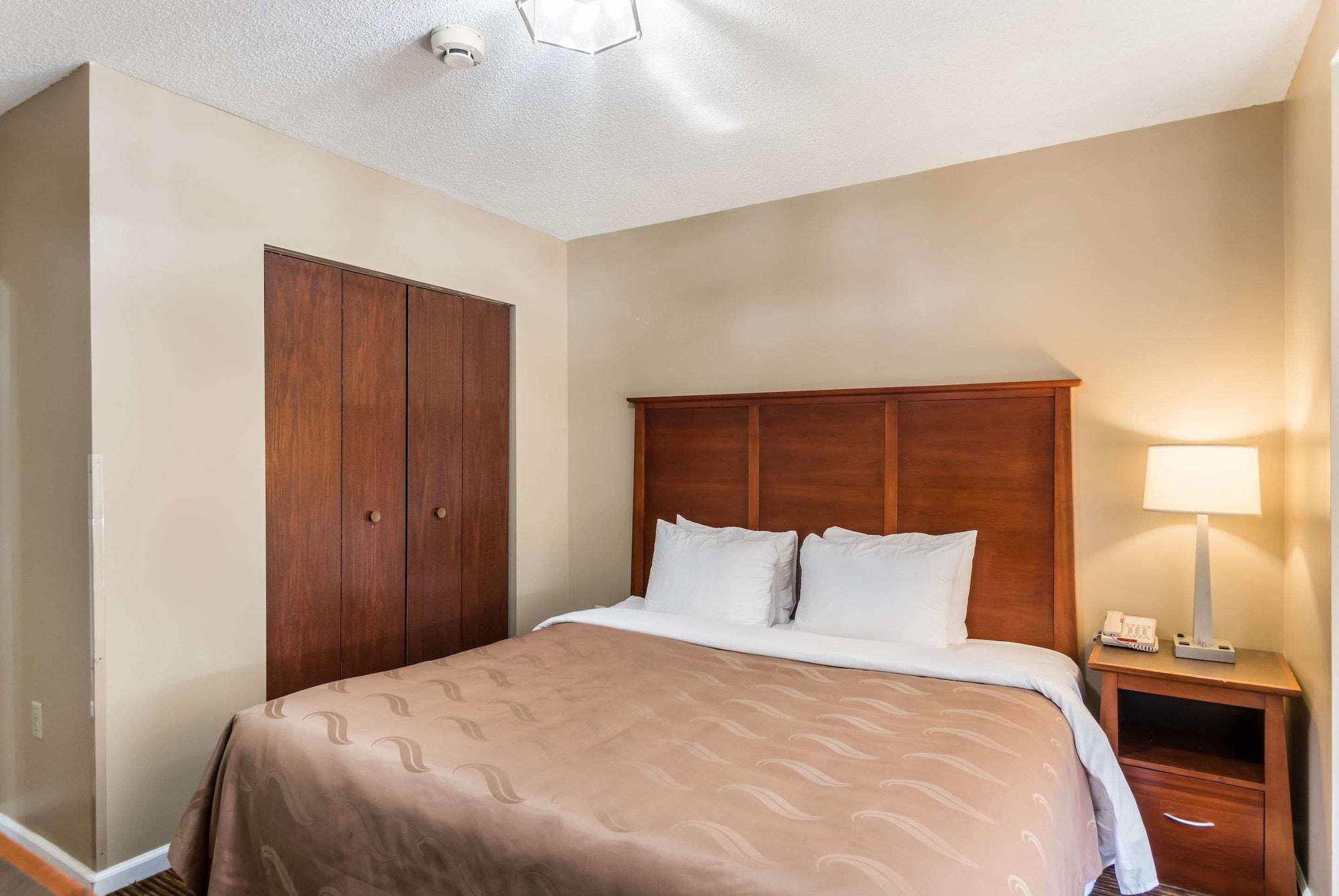 Quality Inn Chester - South Richmond Екстериор снимка