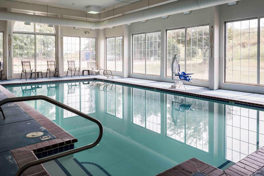 Quality Inn Chester - South Richmond Екстериор снимка