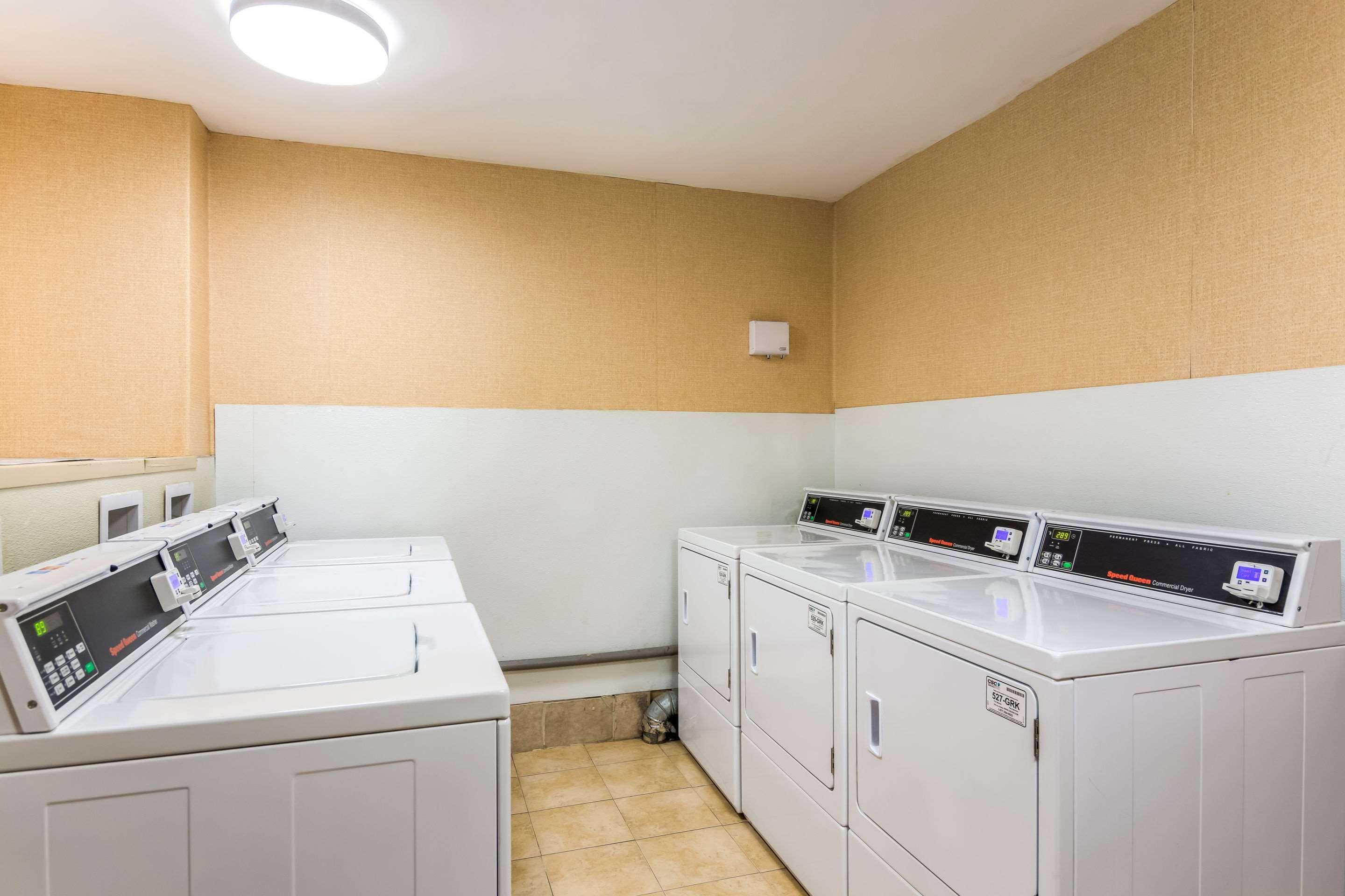 Quality Inn Chester - South Richmond Екстериор снимка