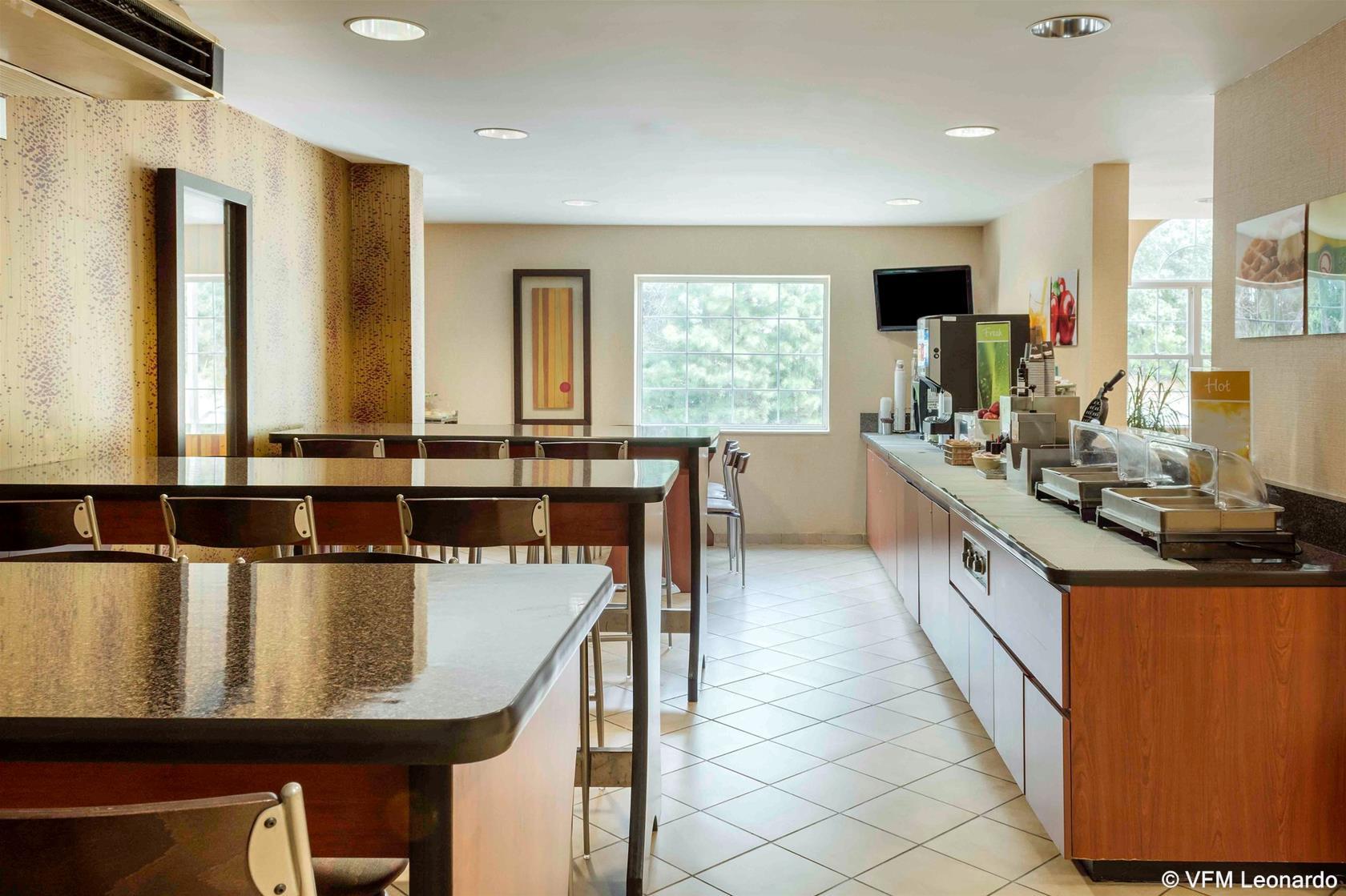 Quality Inn Chester - South Richmond Екстериор снимка