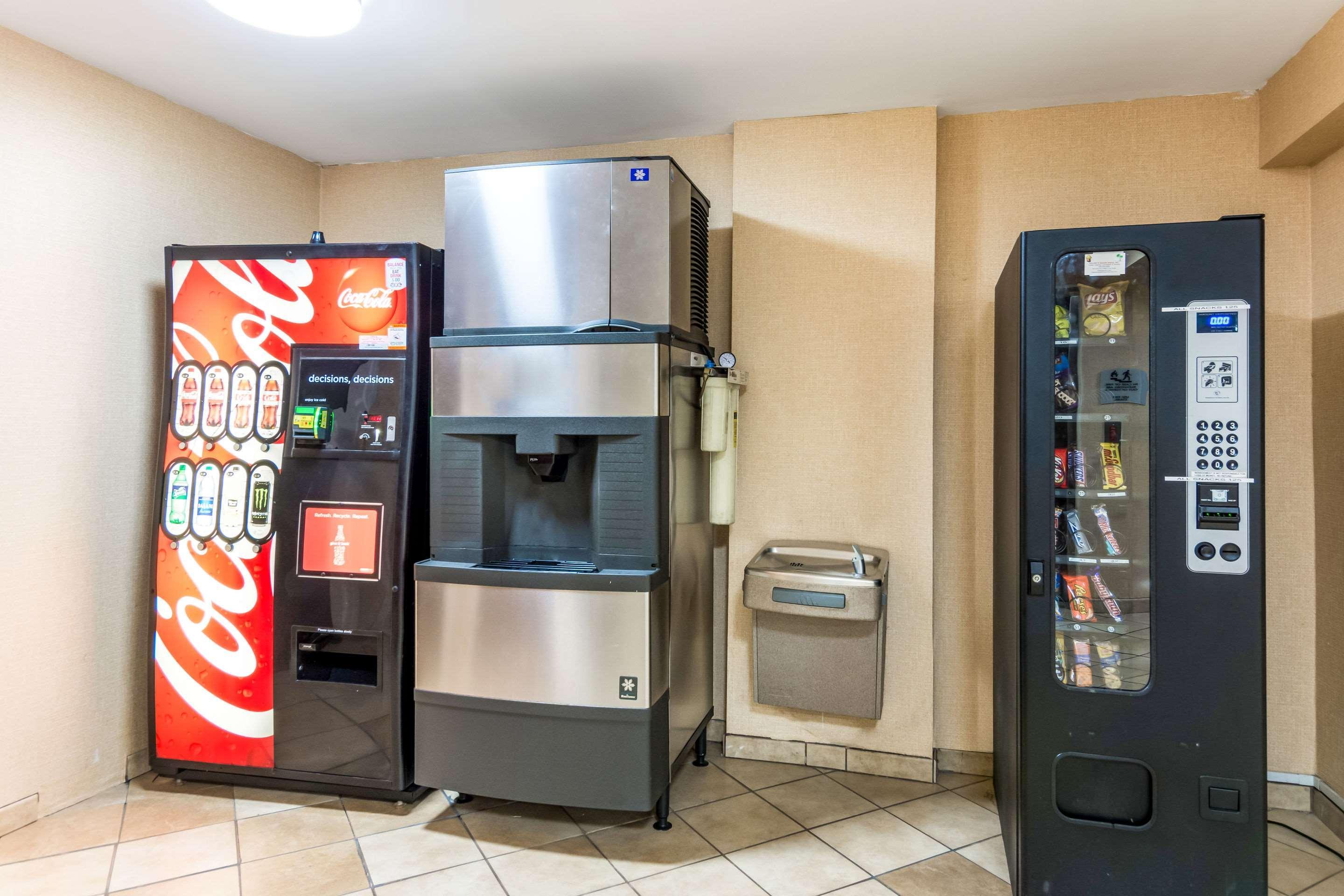 Quality Inn Chester - South Richmond Екстериор снимка