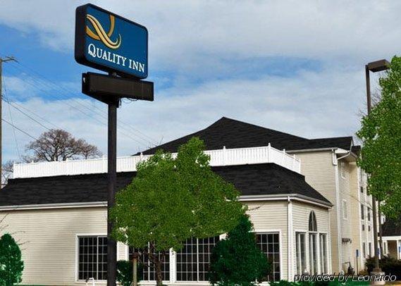 Quality Inn Chester - South Richmond Екстериор снимка