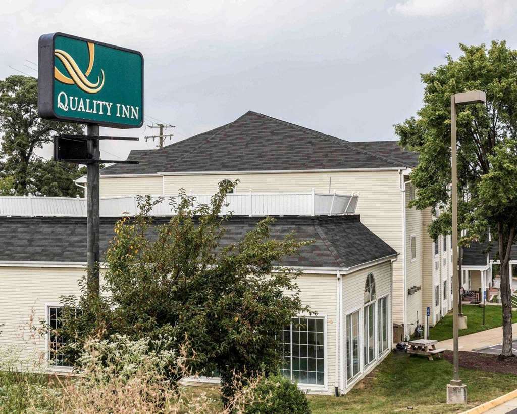 Quality Inn Chester - South Richmond Екстериор снимка