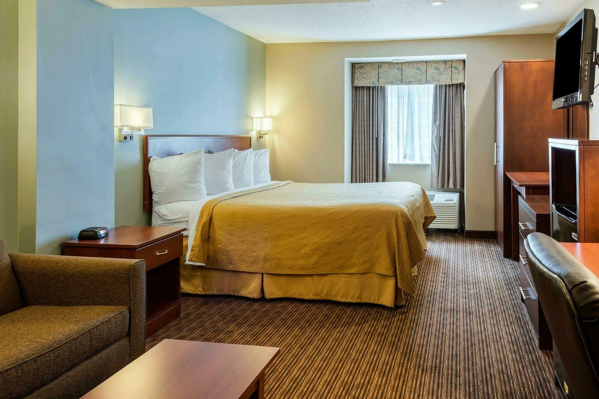 Quality Inn Chester - South Richmond Екстериор снимка